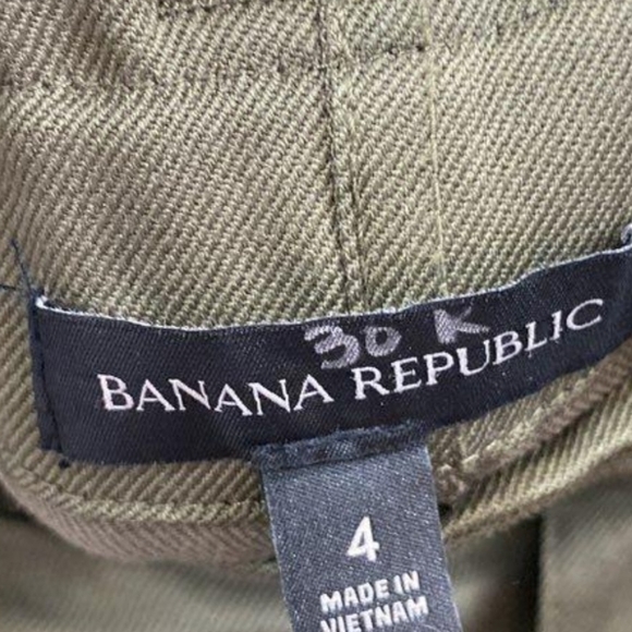 Banana Republic Olive Pleated Trousers - Picture 5 of 6